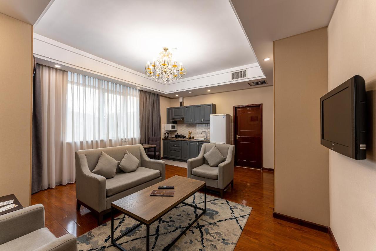 Renion Residence Hotel Almaty Esterno foto