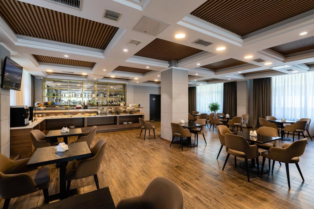 Renion Residence Hotel Almaty Esterno foto