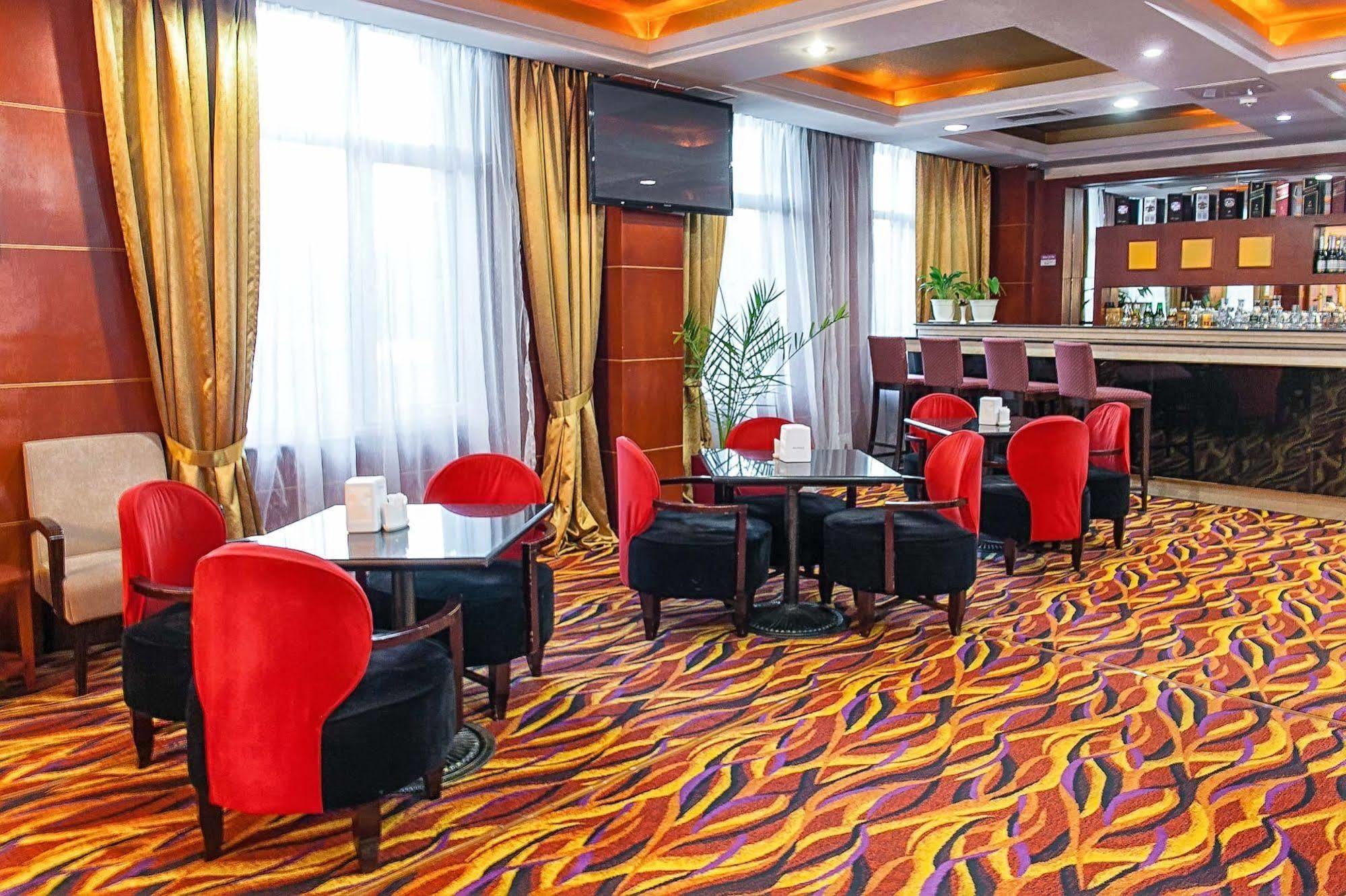 Renion Residence Hotel Almaty Esterno foto