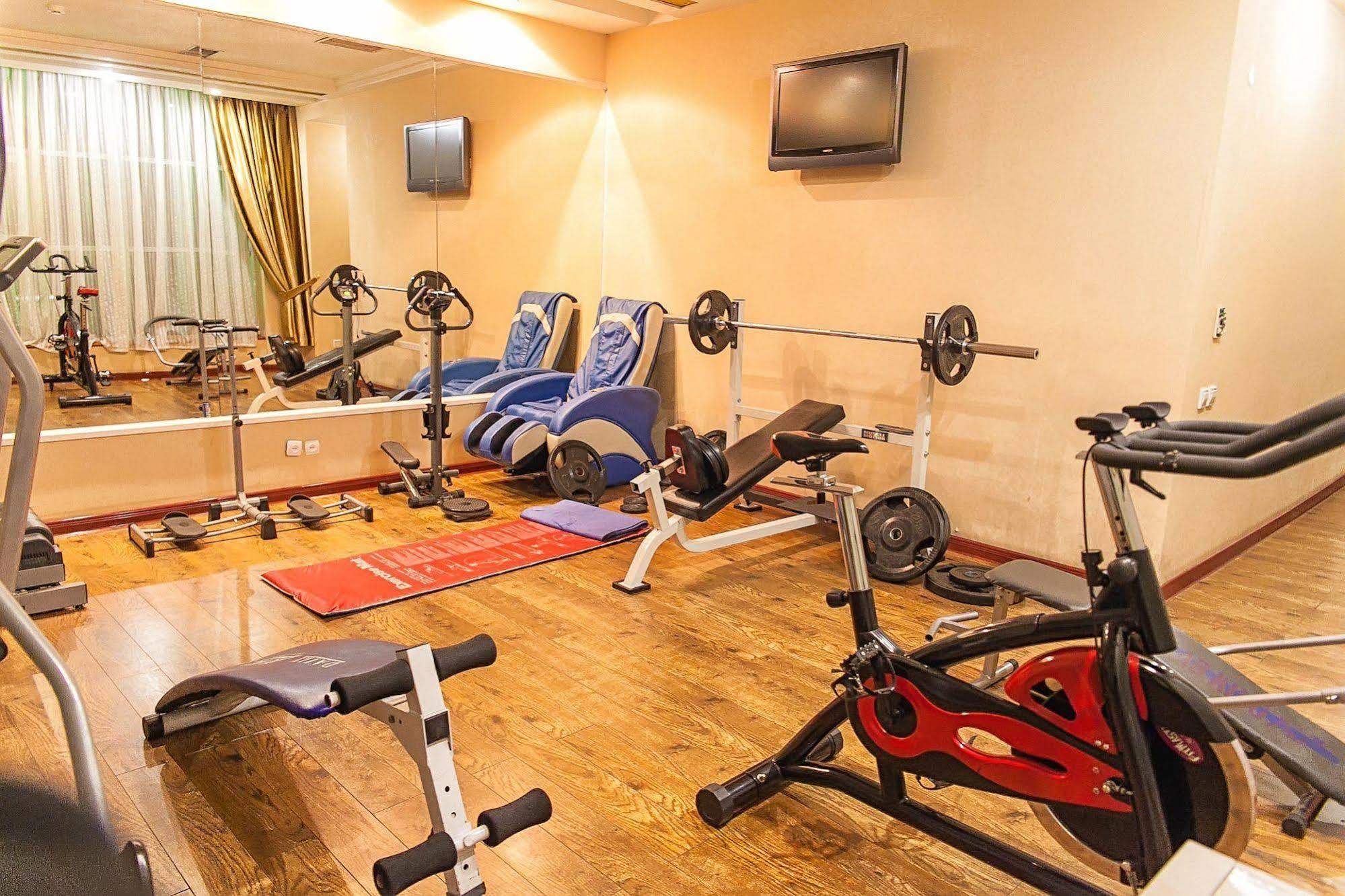 Renion Residence Hotel Almaty Esterno foto