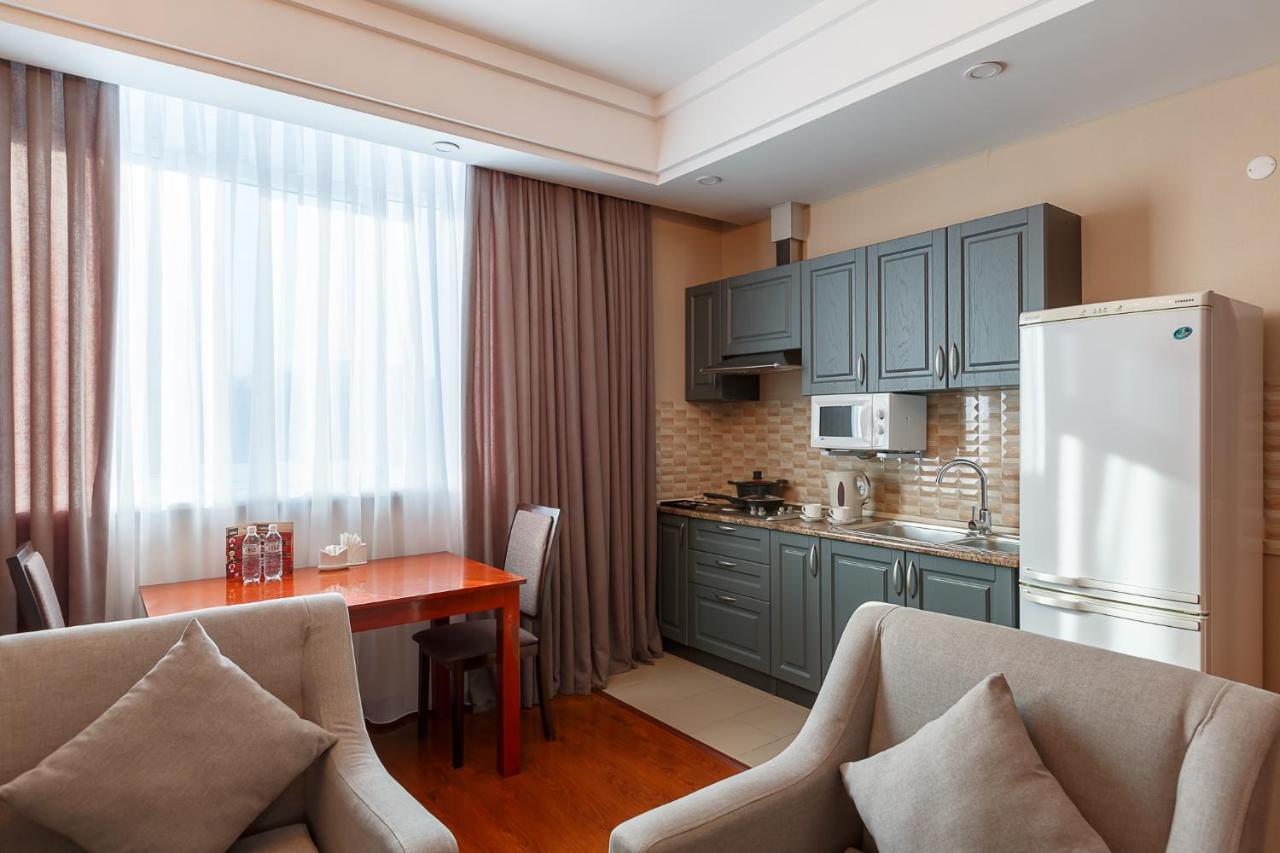 Renion Residence Hotel Almaty Esterno foto