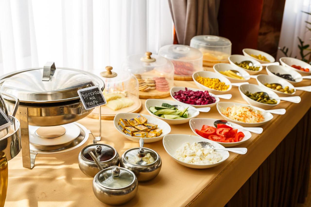 Renion Residence Hotel Almaty Esterno foto
