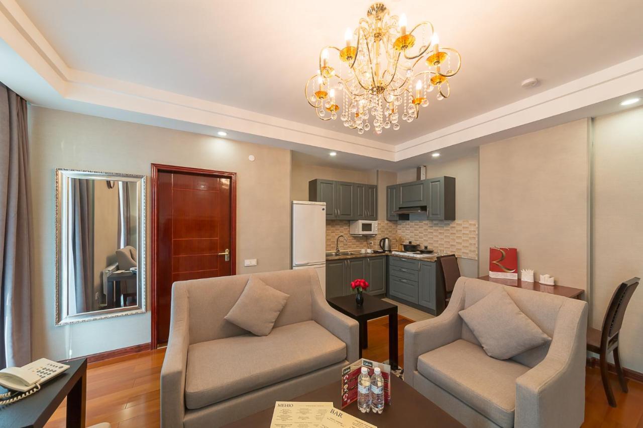 Renion Residence Hotel Almaty Esterno foto