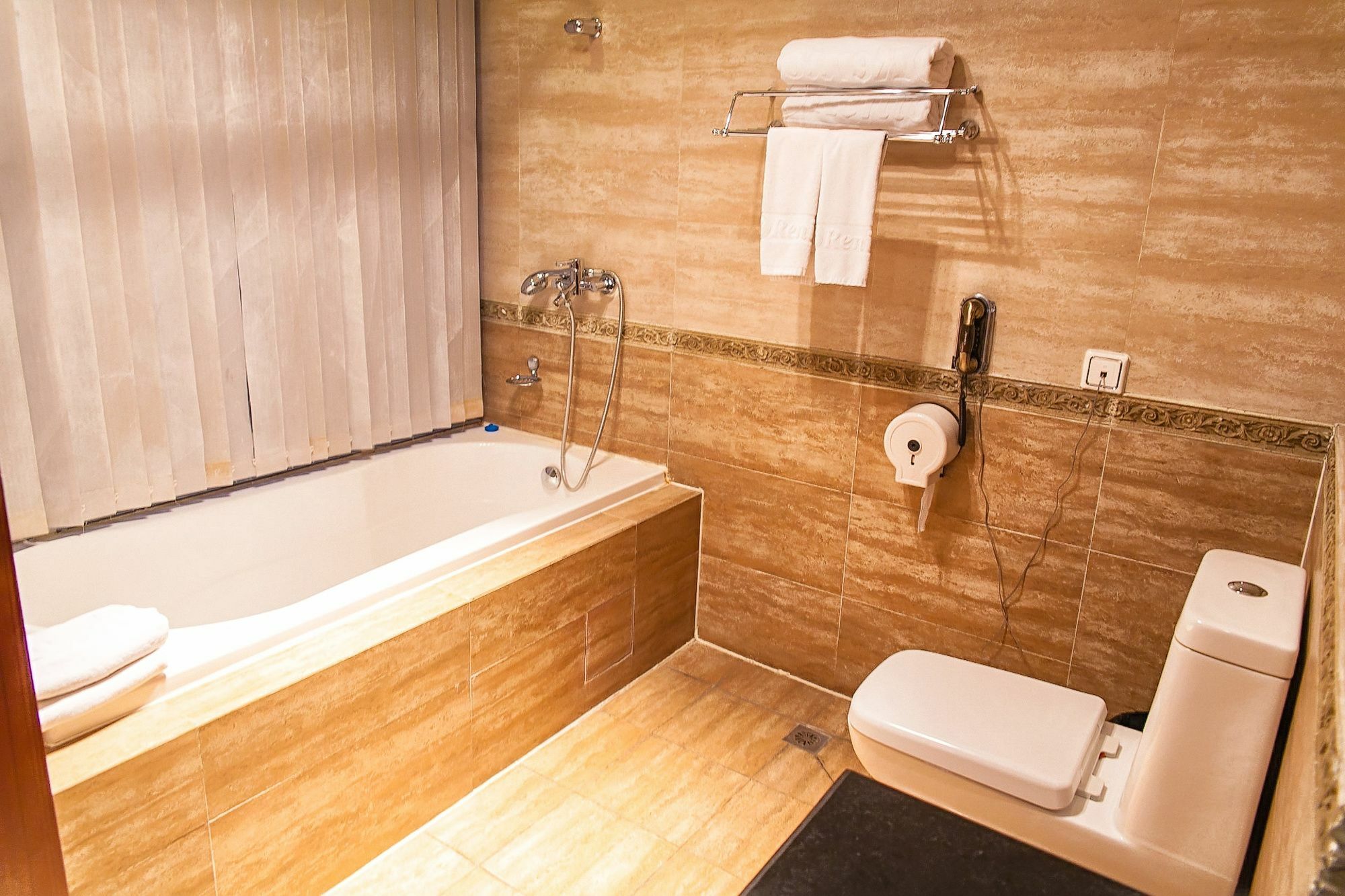 Renion Residence Hotel Almaty Esterno foto