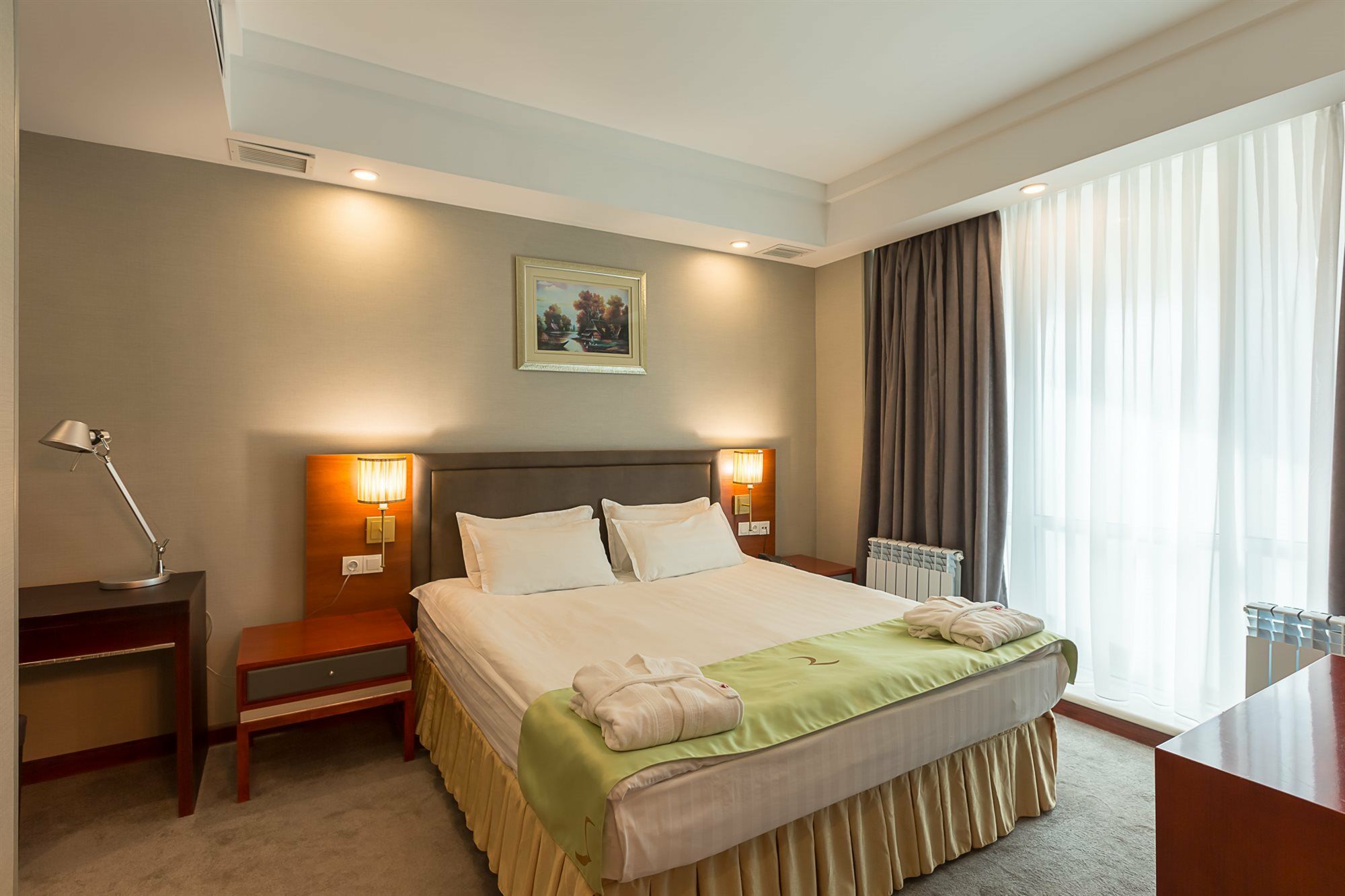 Renion Residence Hotel Almaty Esterno foto