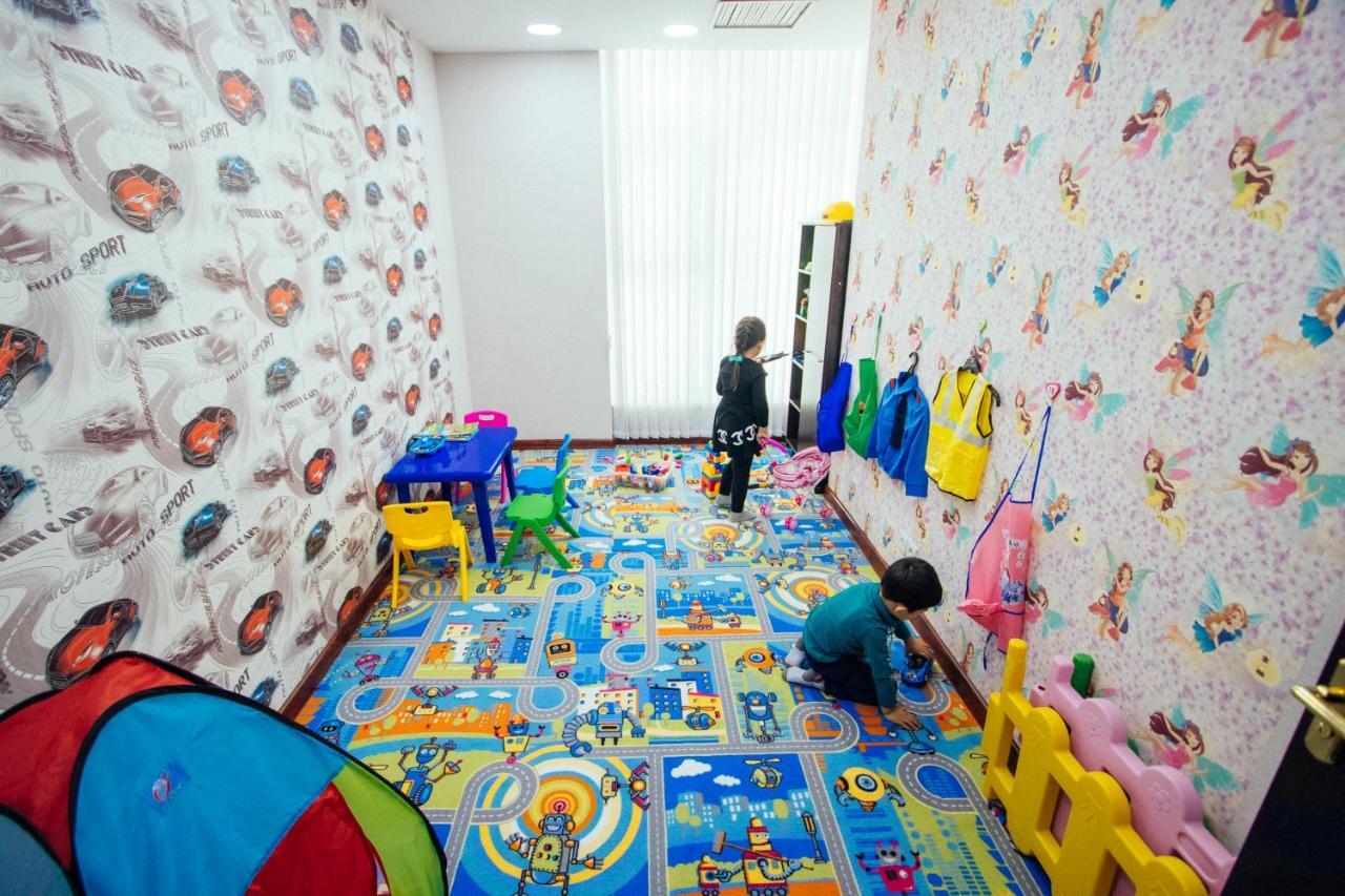 Renion Residence Hotel Almaty Esterno foto