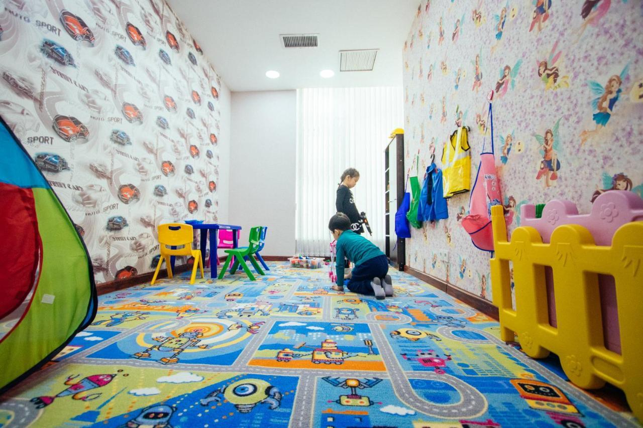 Renion Residence Hotel Almaty Esterno foto